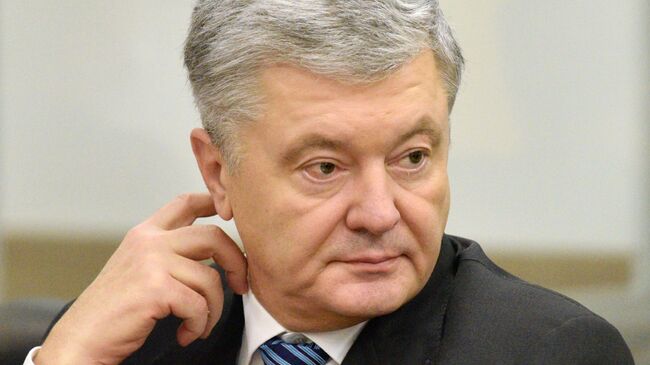 Петр Порошенко*