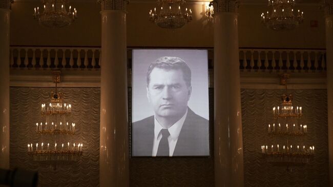 Портрет руководителя фракции ЛДПР Владимира Жириновского