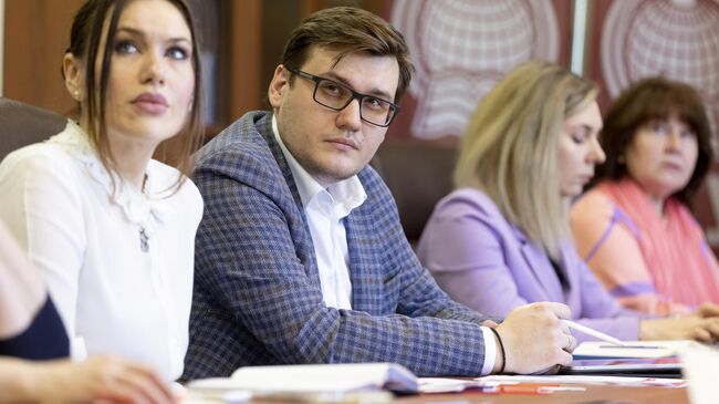 Круглый стол Ценностные основания национально ориентированного управления