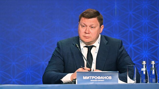 Максим Митрофанов