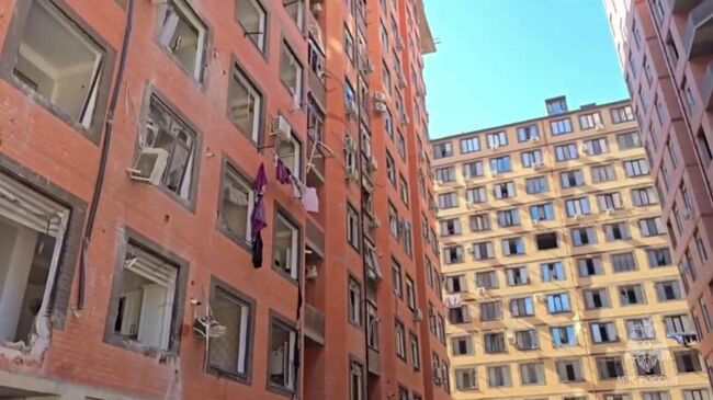 Последствия взрыва газа в многоквартирном доме в Махачкале