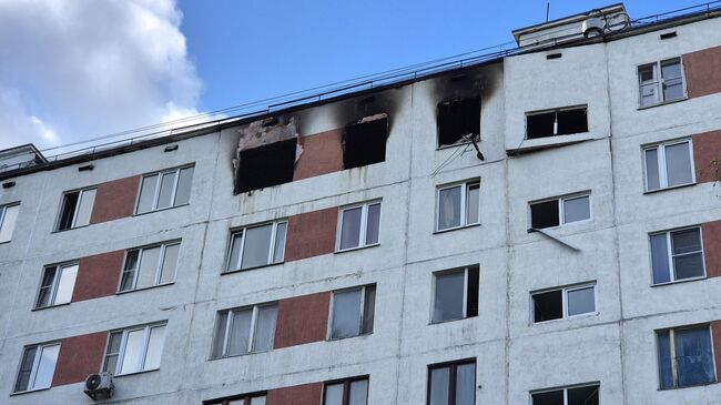 Ликвидация последствий пожара в многоэтажном доме на улице Генерала Тюленева в Москве