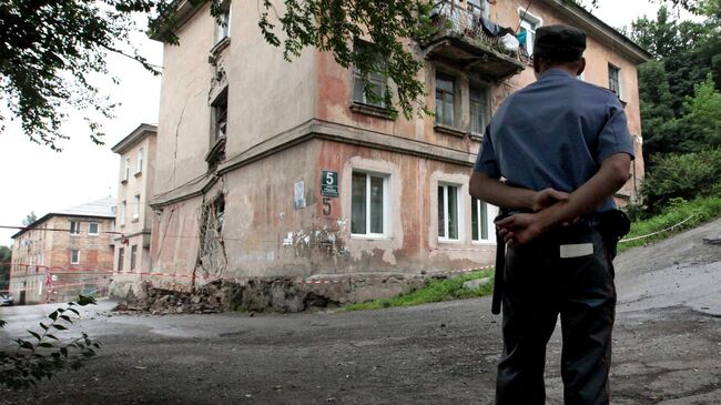 Аварийный жилой дом во Владивостоке