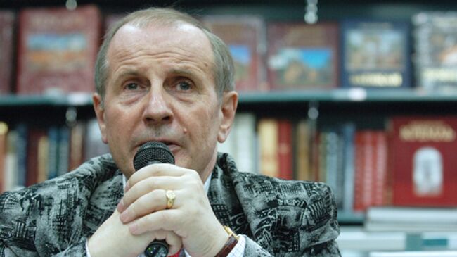 Писатель Михаил Веллер