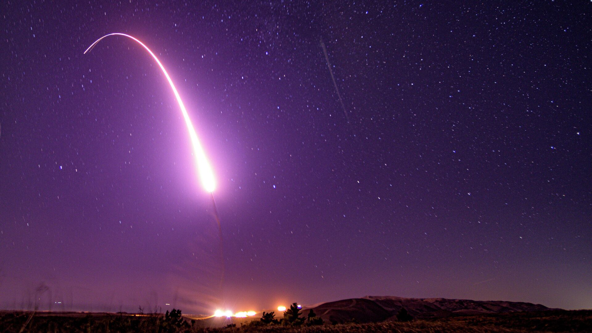 Пуск американской межконтинентальной баллистической ракеты Minuteman III - РИА Новости, 1920, 04.01.2024